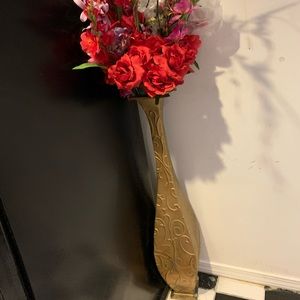 Gold painted flower metal decoration
